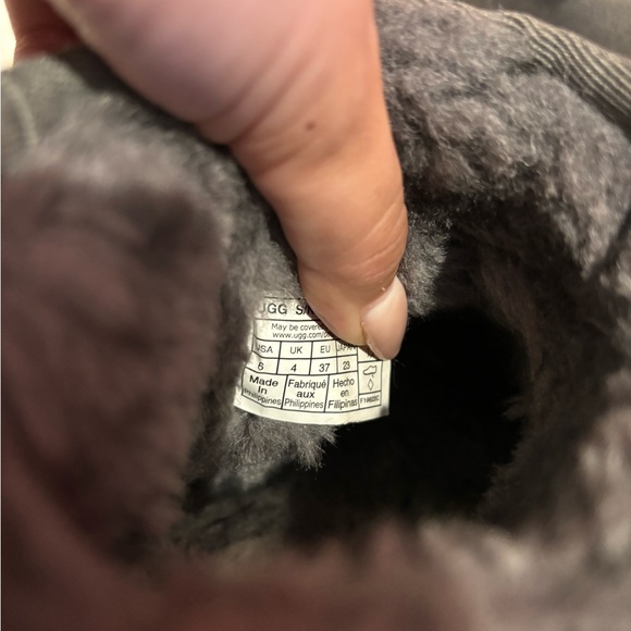 Grey Uggs - Picture 2 of 6